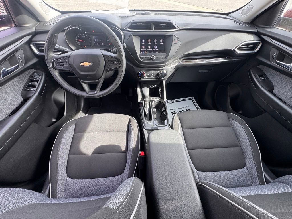 Used 2022 Chevrolet TrailBlazer LT w/ Driver Confidence Package image 19