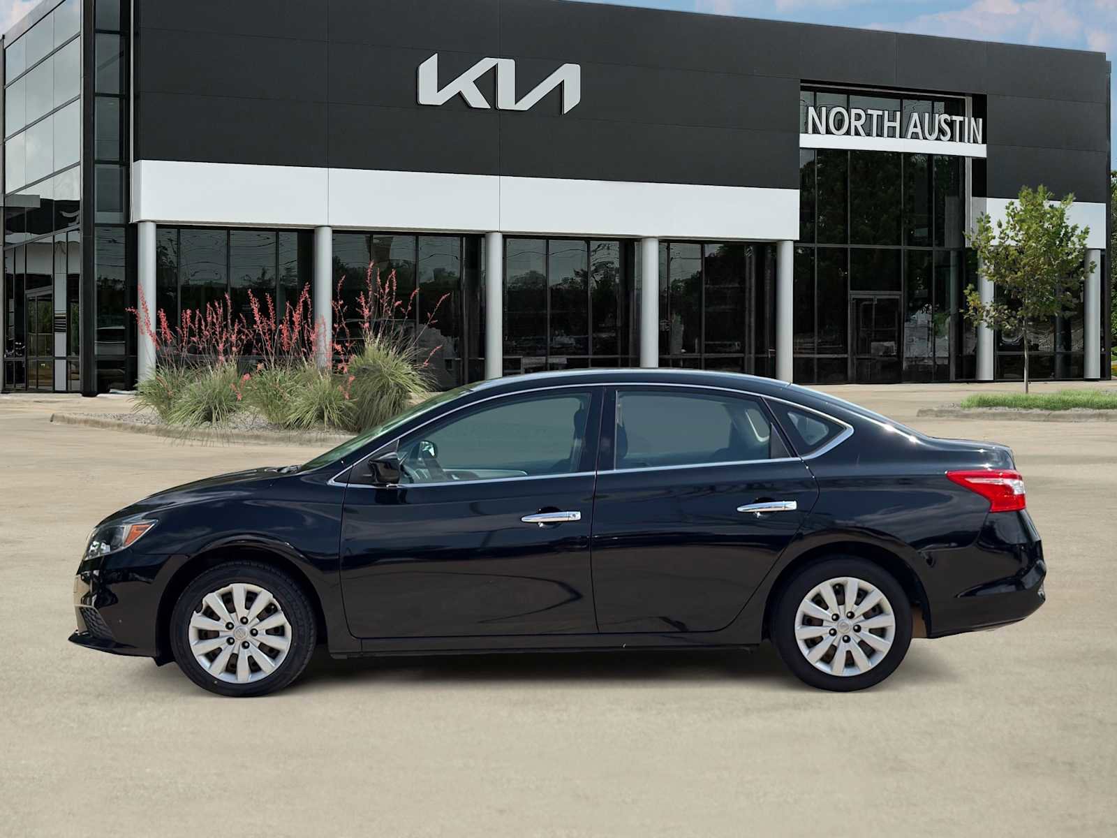 Used 2017 Nissan Sentra S FWD image 4