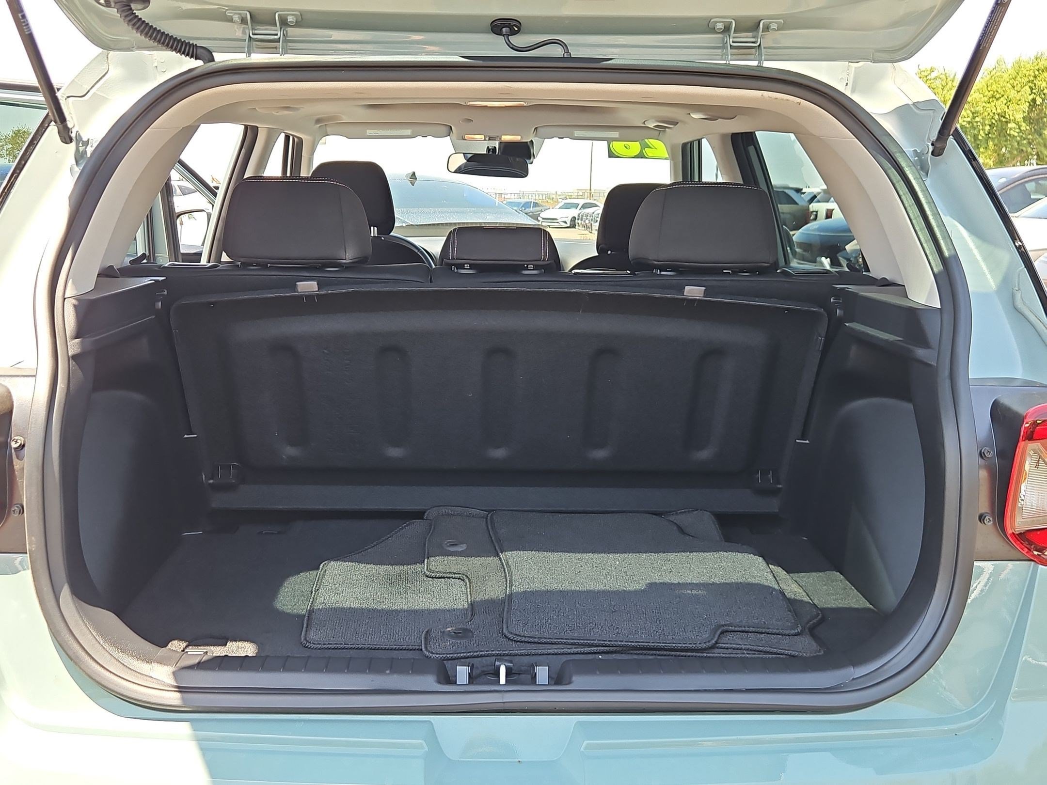 Certified 2026 Hyundai Venue SEL FWD image 7
