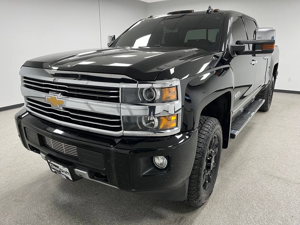 Used 2015 Chevrolet Silverado 2500 High Country w/ Duramax Plus Package AWD/4WD image 4