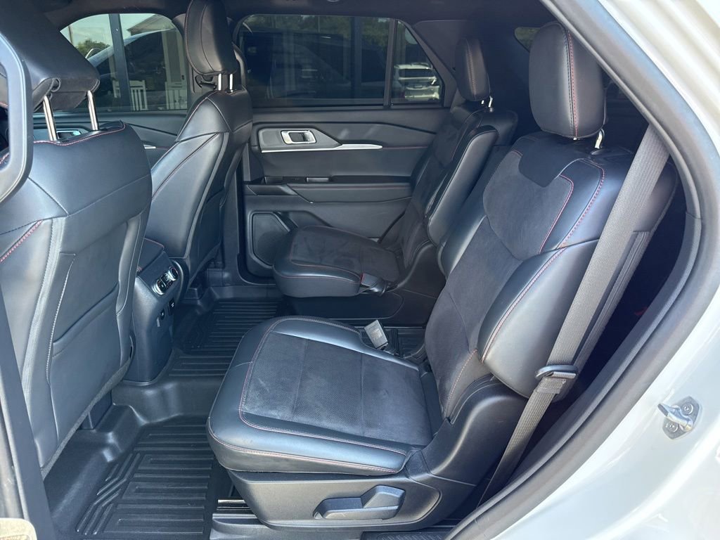 Used 2025 Ford Explorer ST AWD/4WD image 26