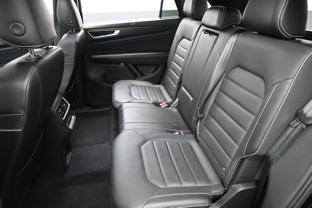 Used 2024 Volkswagen Atlas Cross Sport SEL AWD/4WD image 28