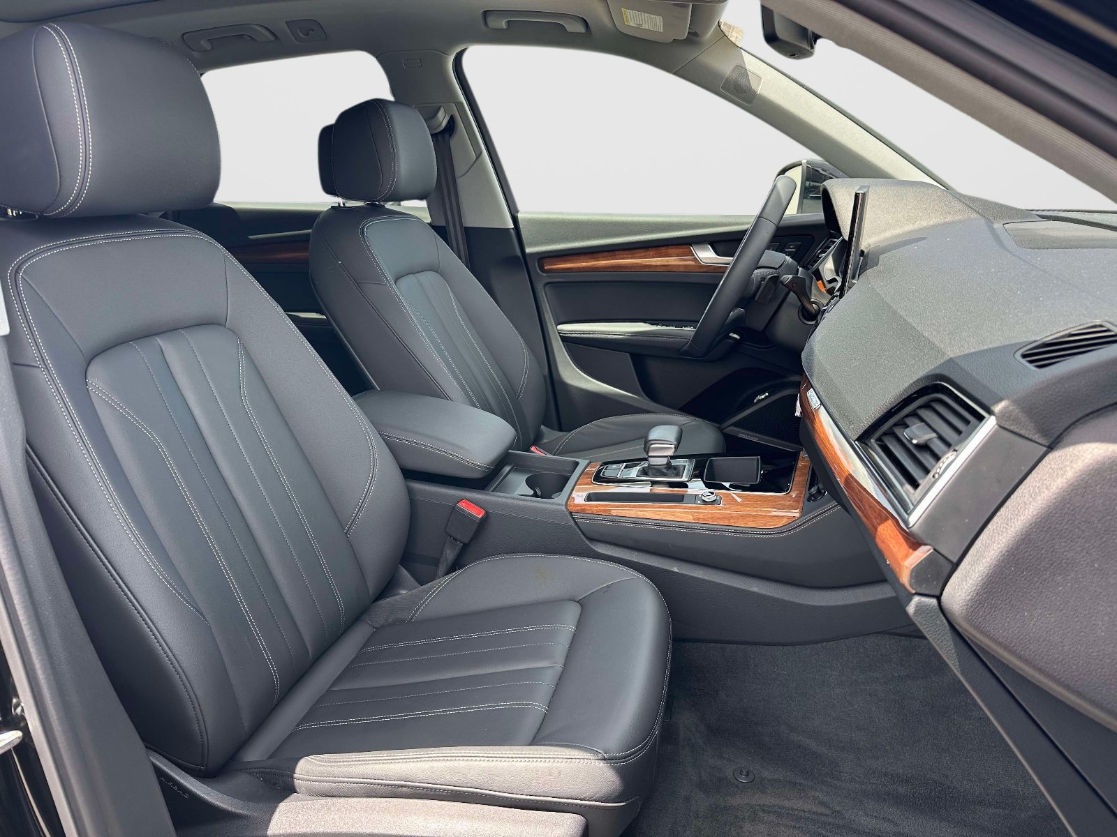 Used 2023 Audi Q5 2.0T Premium Plus w/ Premium Plus Package AWD/4WD image 10