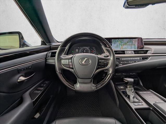 Used 2019 Lexus ES 300h ES 300h w/ Premium Package image 19