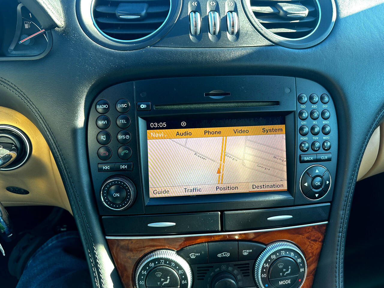 Used 2011 Mercedes-Benz SL 550 image 12