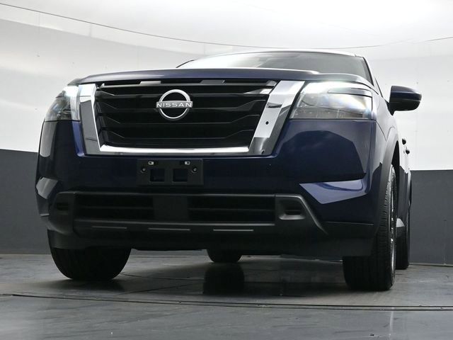 Used 2025 Nissan Pathfinder SV FWD image 38