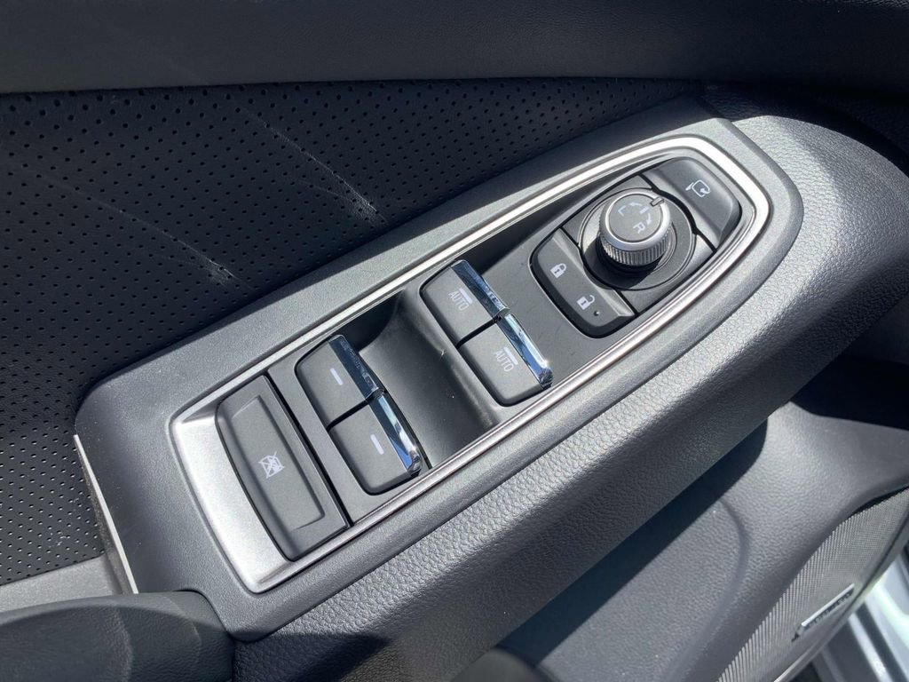 Used 2025 Subaru Ascent Touring w/ Popular Package #2 image 3