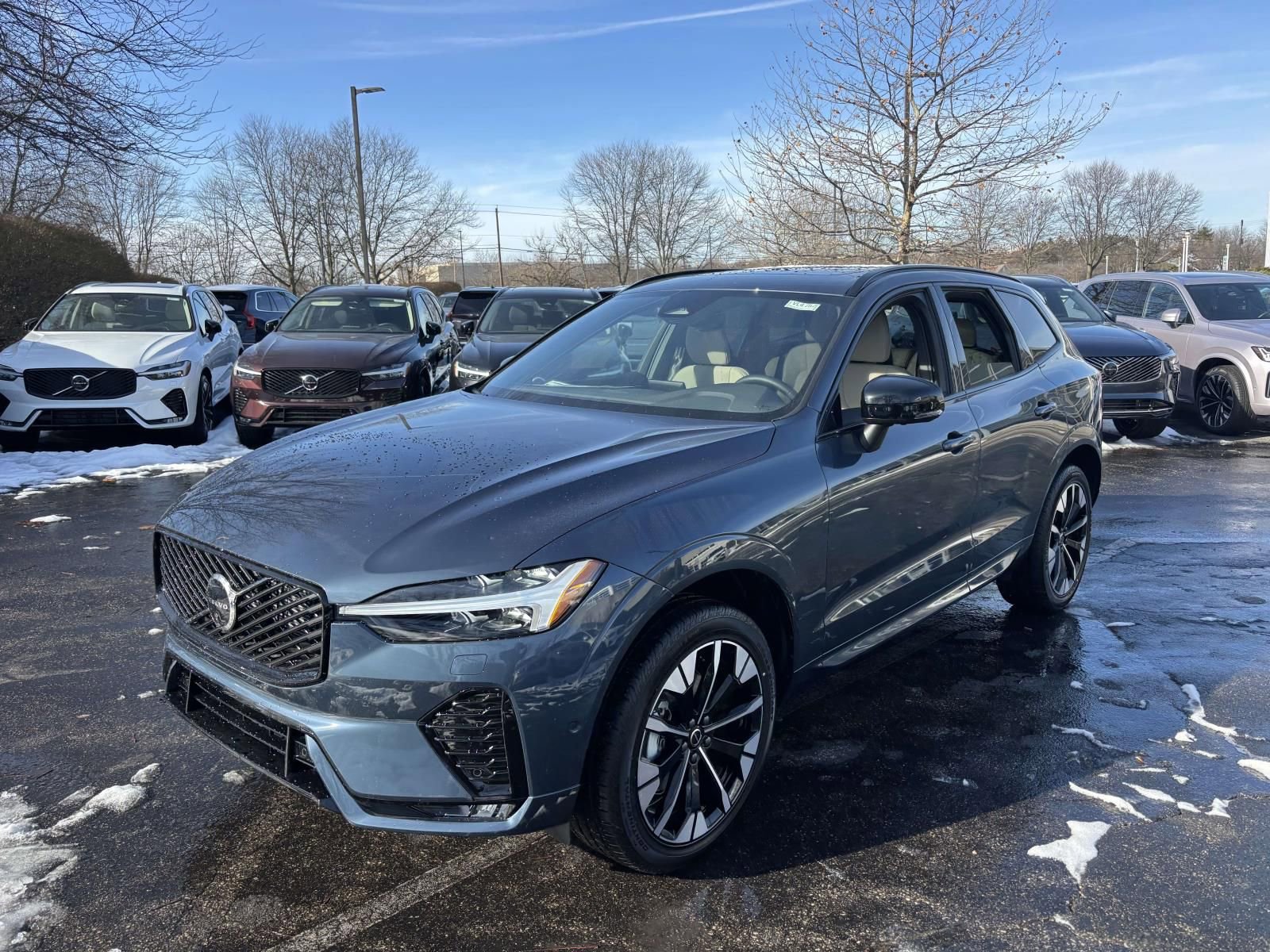 New 2026 Volvo XC60 B5 Plus w/ Protection Package Premier AWD/4WD image 3