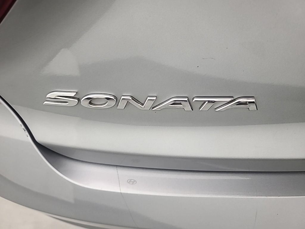 Used 2015 Hyundai Sonata Limited FWD image 11