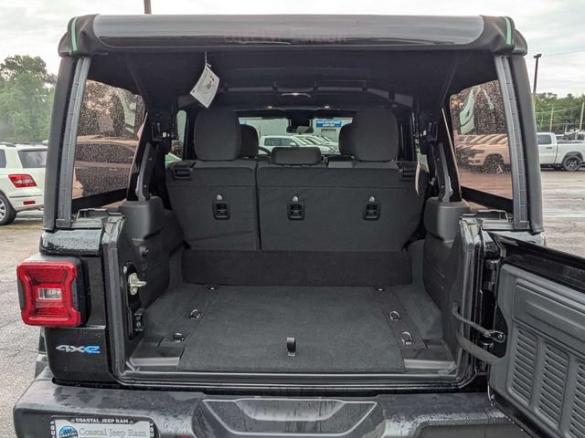 New 2024 Jeep Wrangler Unlimited Sahara AWD/4WD image 13