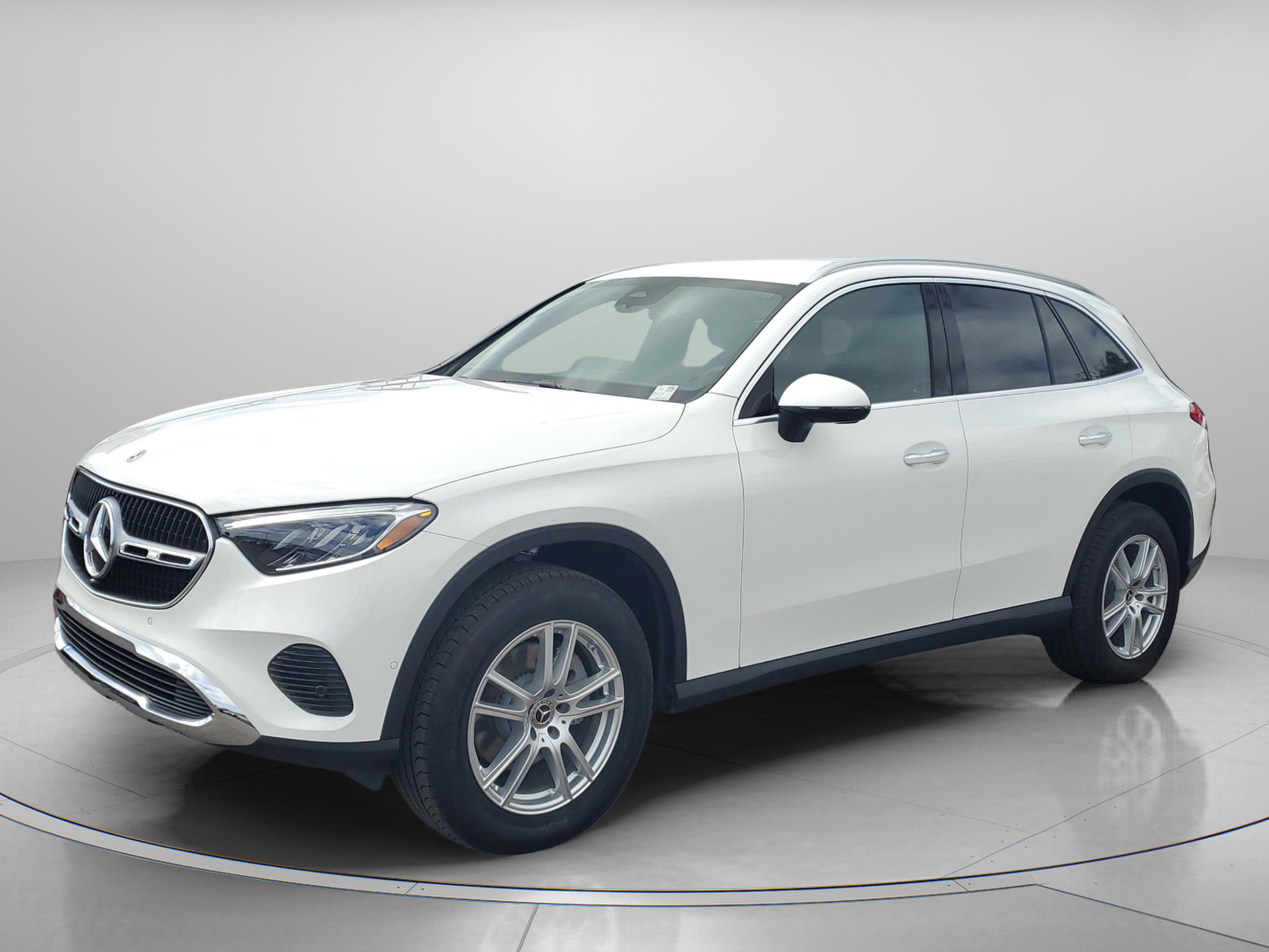Certified 2025 Mercedes-Benz GLC 300 image 1