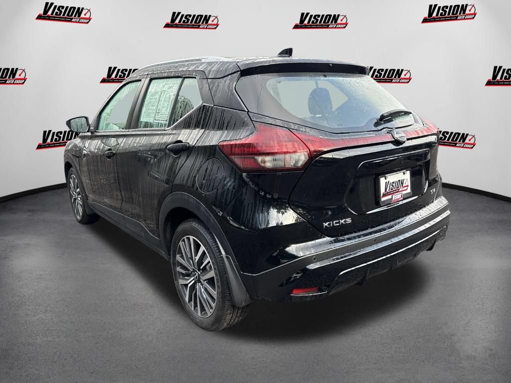 Certified 2024 Nissan Kicks SV FWD image 7