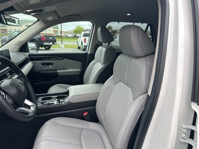 Used 2025 Honda Pilot EX-L image 32