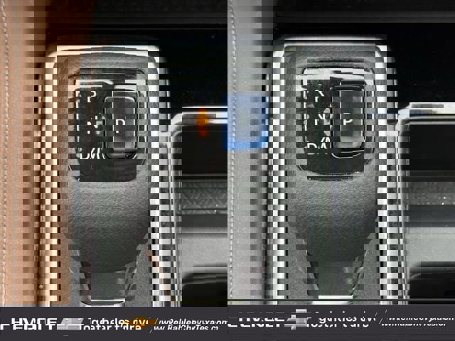 Used 2022 Nissan Pathfinder Platinum w/ Cargo Package FWD image 21