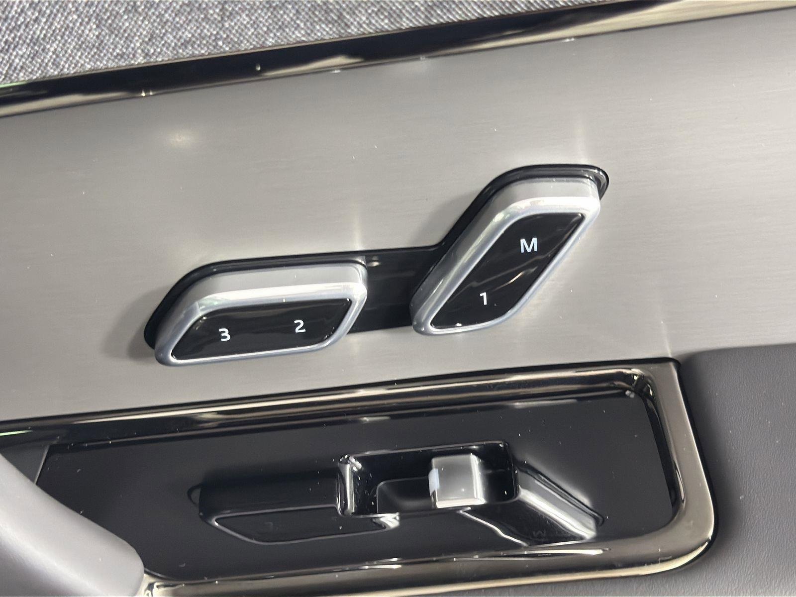 New 2026 Land Rover Range Rover Sport SE image 33