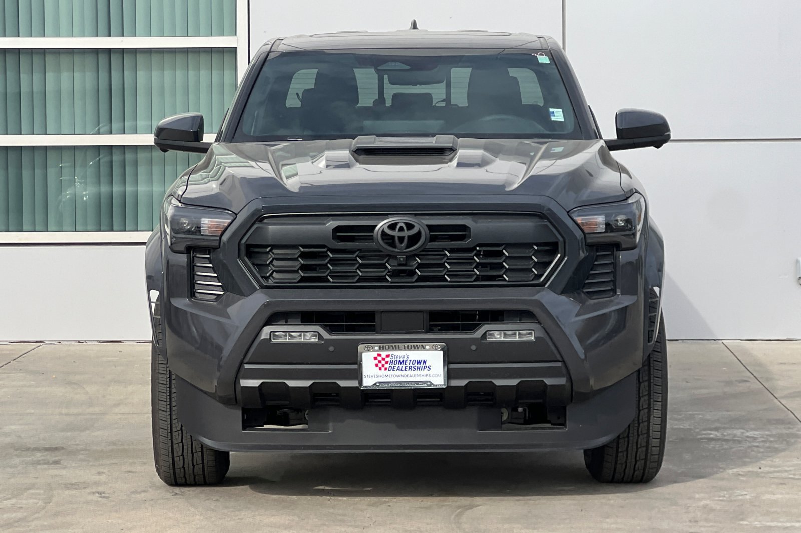 Used 2024 Toyota Tacoma TRD Sport w/ TRD Sport Premium Package AWD/4WD image 6