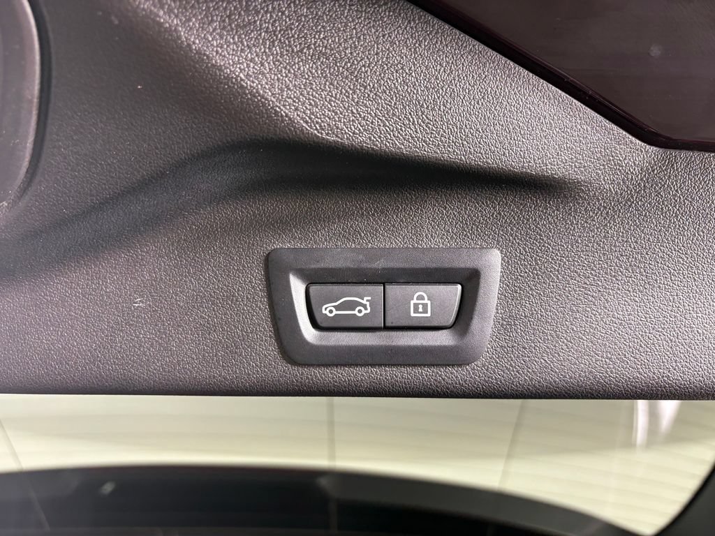 Used 2021 BMW X5 M50i AWD/4WD image 34