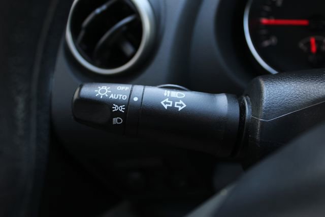 Used 2011 Nissan Rogue SV w/ Premium Pkg AWD/4WD image 6