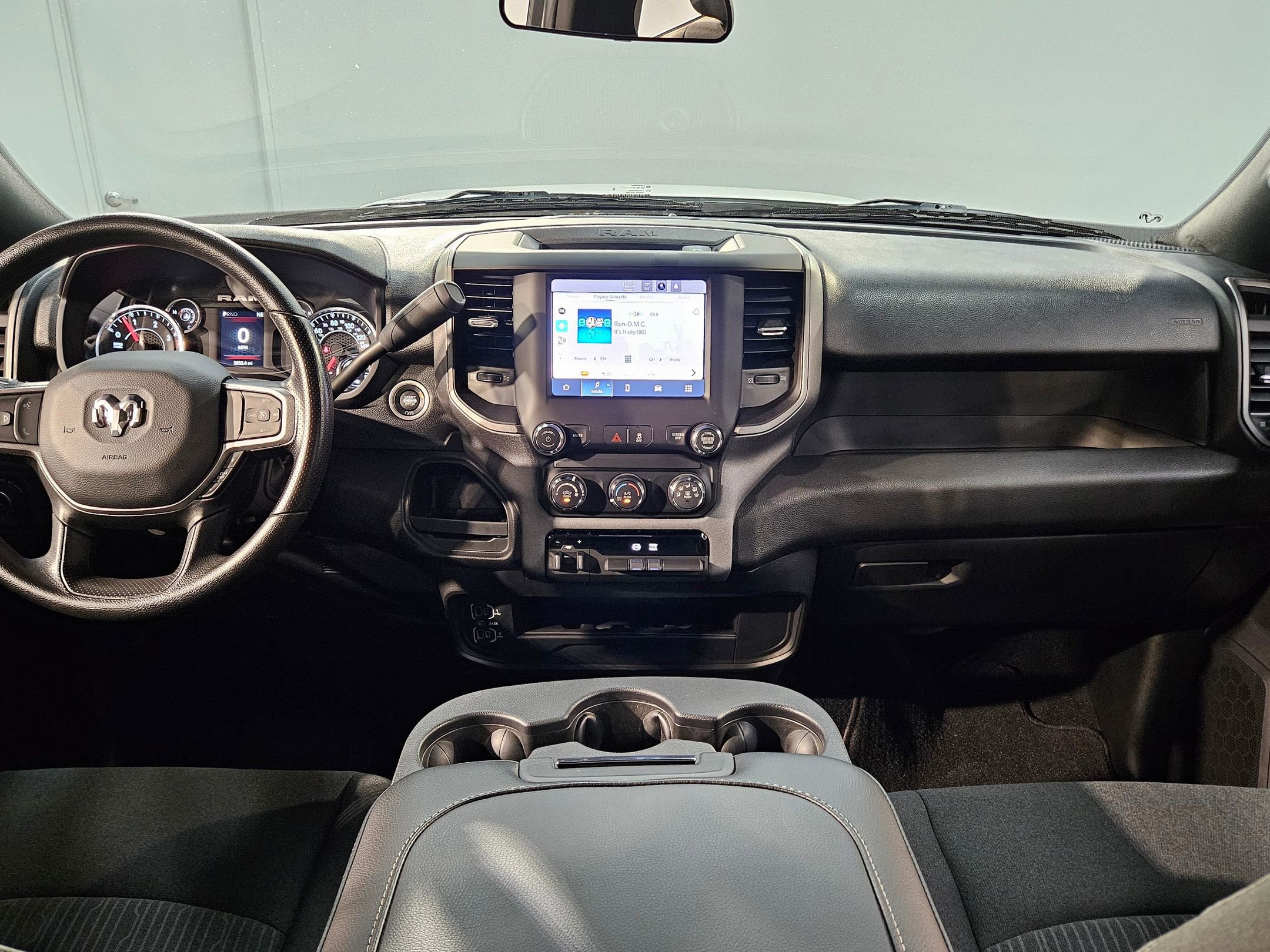 Used 2024 RAM 2500 Tradesman w/ Chrome Appearance Group image 10