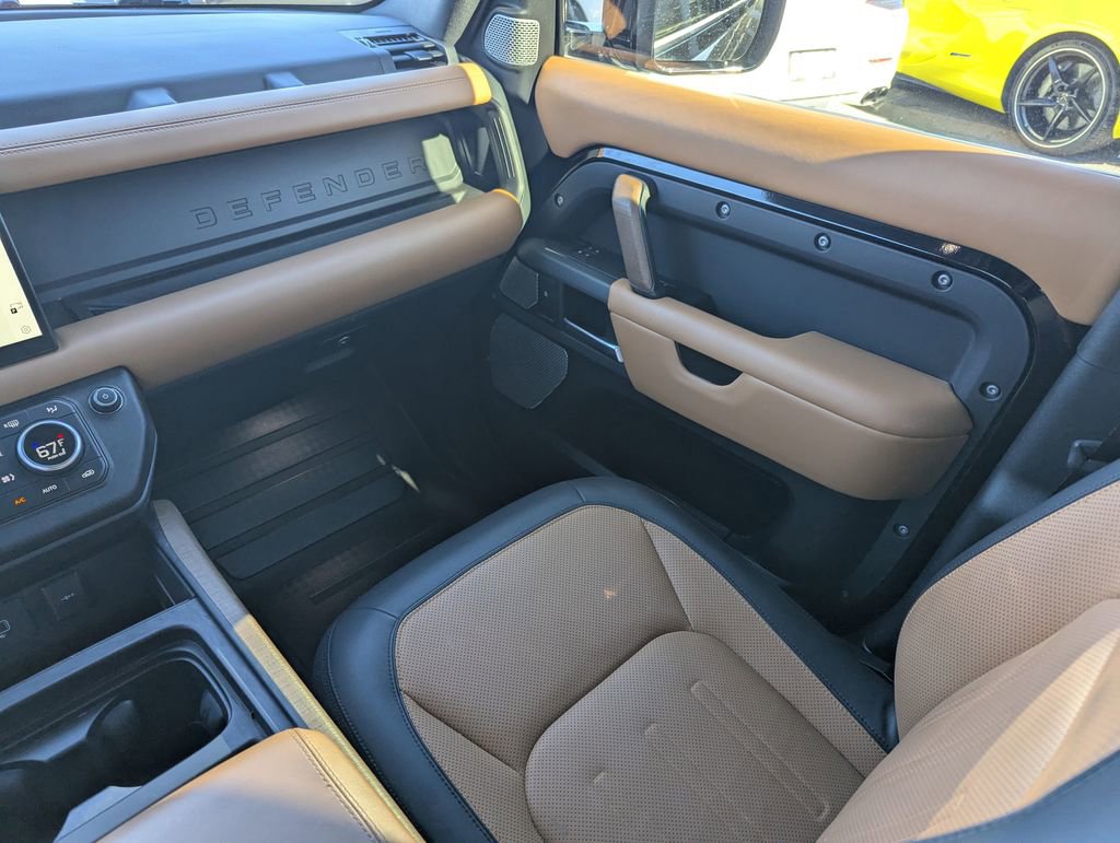 Used 2023 Land Rover Defender 130 X image 11