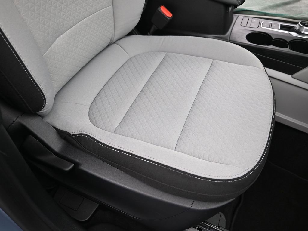 Certified 2025 Ford Escape Active image 28