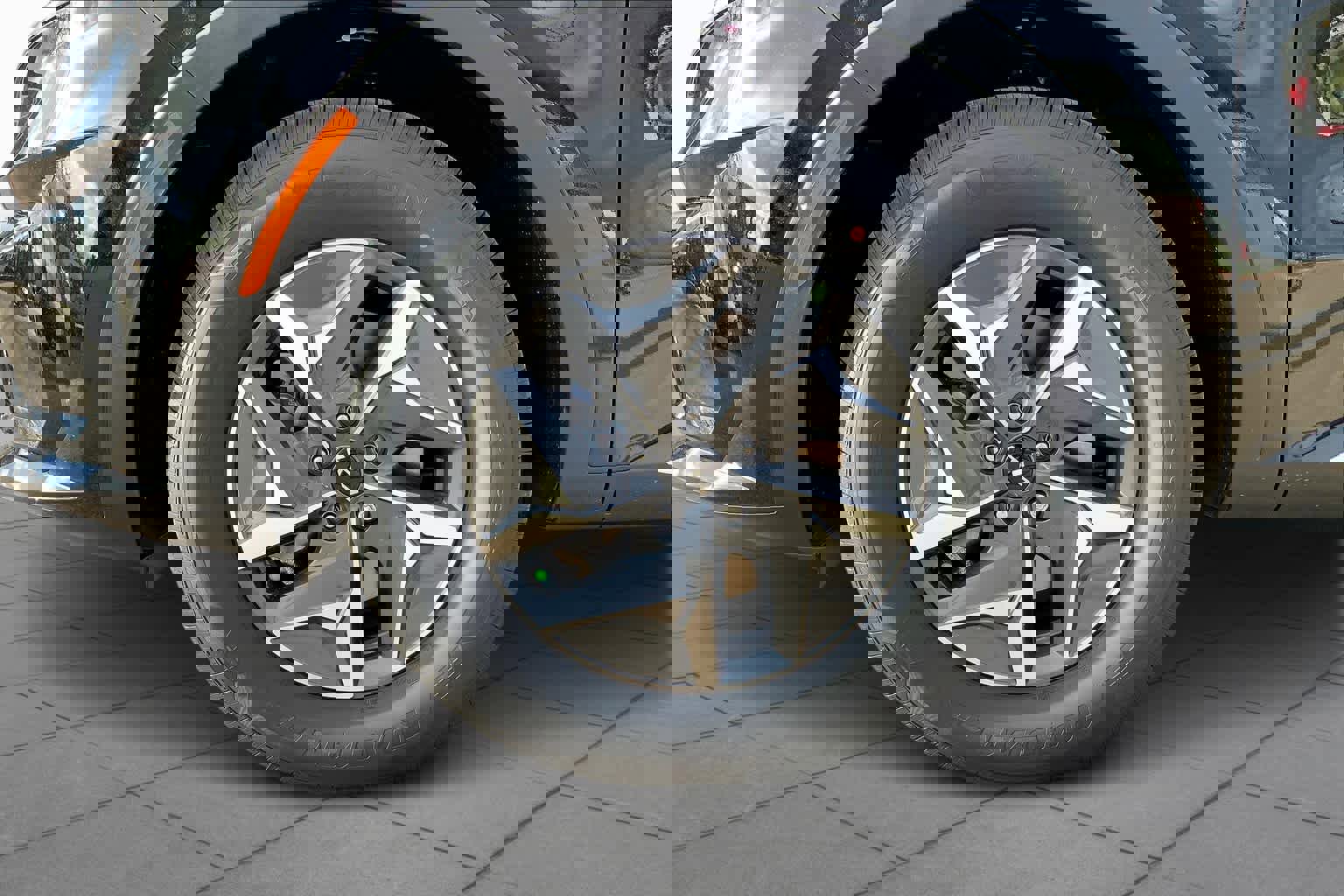 Used 2024 Kia Sorento EX image 10