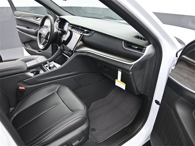 New 2025 Jeep Grand Cherokee L Limited image 19