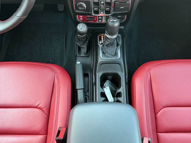 Used 2024 Jeep Wrangler Unlimited Rubicon 392 AWD/4WD image 16
