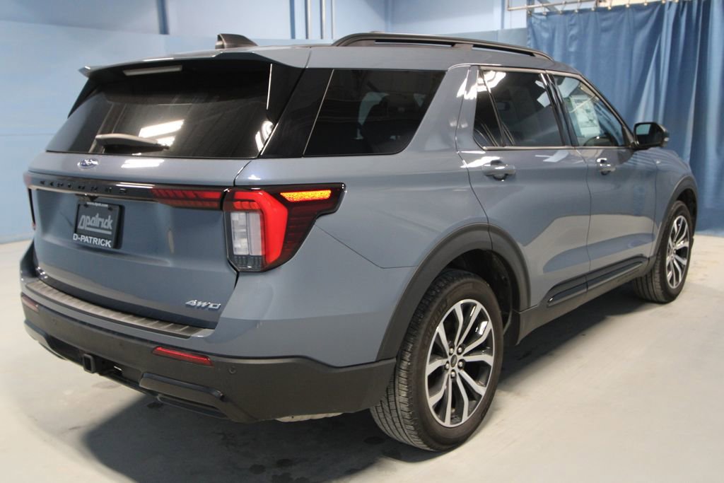 Used 2025 Ford Explorer ST-Line image 31