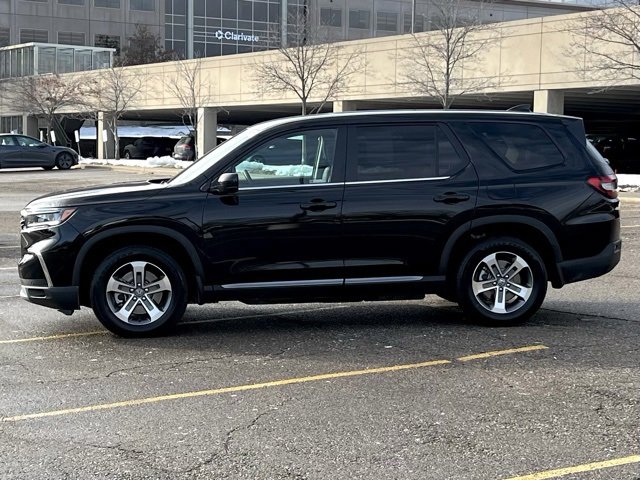 Certified 2025 Honda Pilot EX-L image 3
