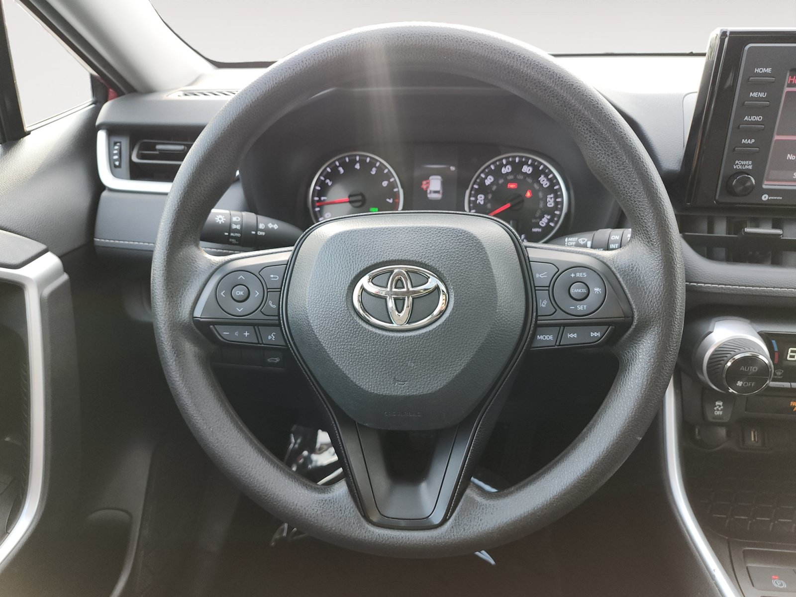 Used 2020 Toyota RAV4 XLE w/ Convenience Package AWD/4WD image 12
