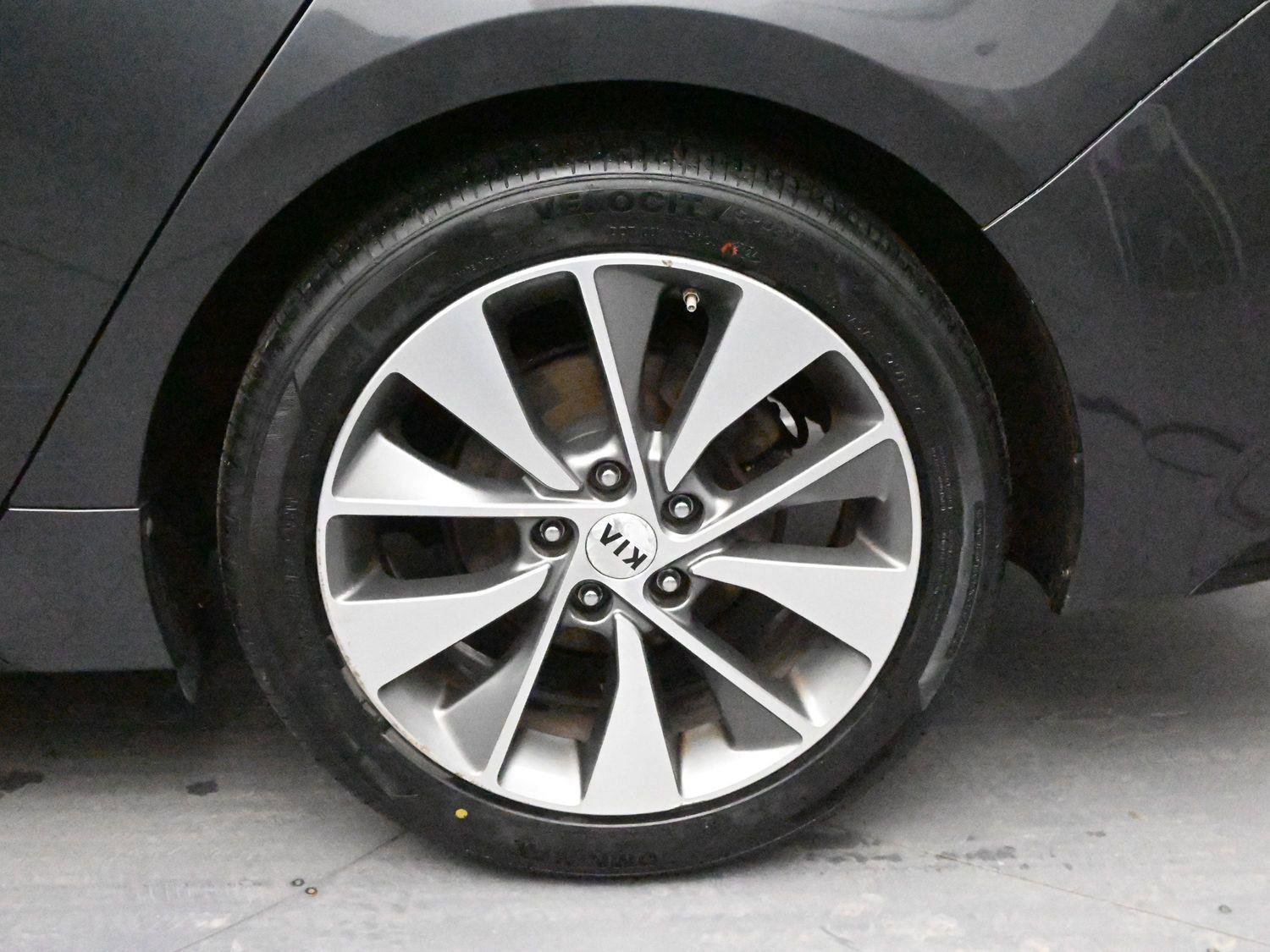 Used 2019 Kia Optima S FWD image 11