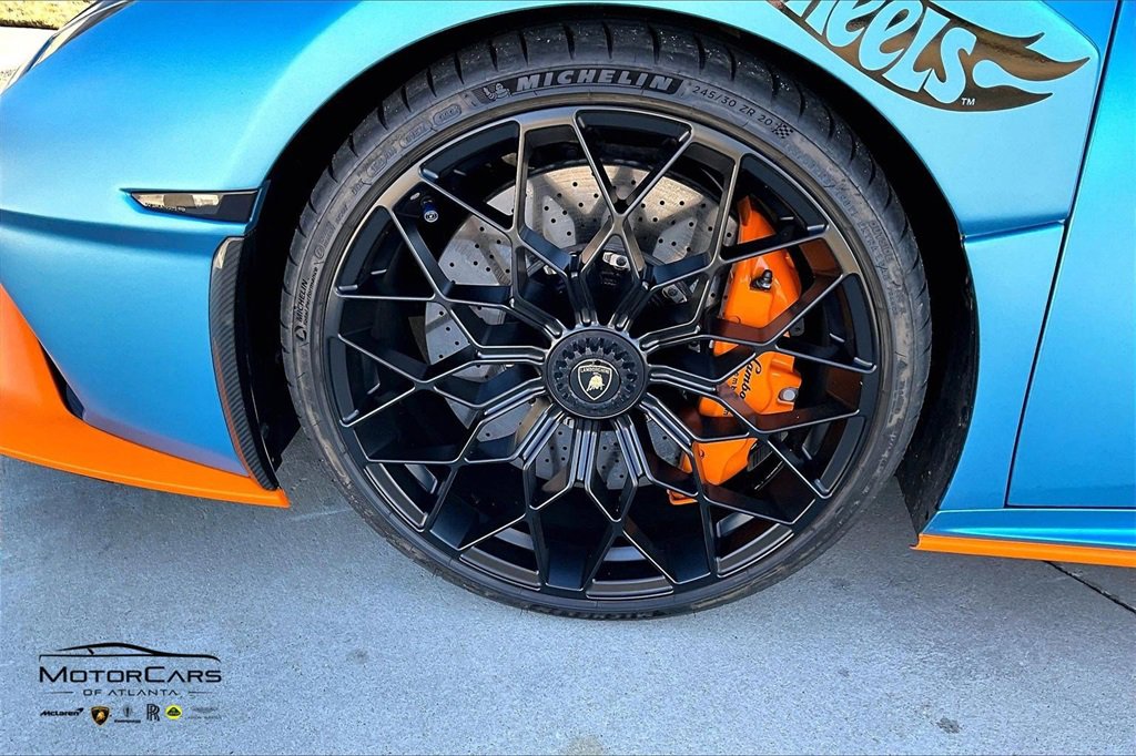 Used 2022 Lamborghini Huracan STO image 10