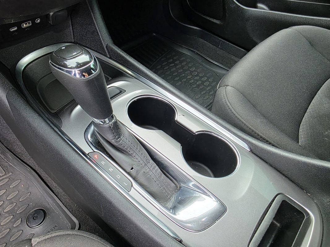 Used 2020 Chevrolet Malibu LT FWD image 24