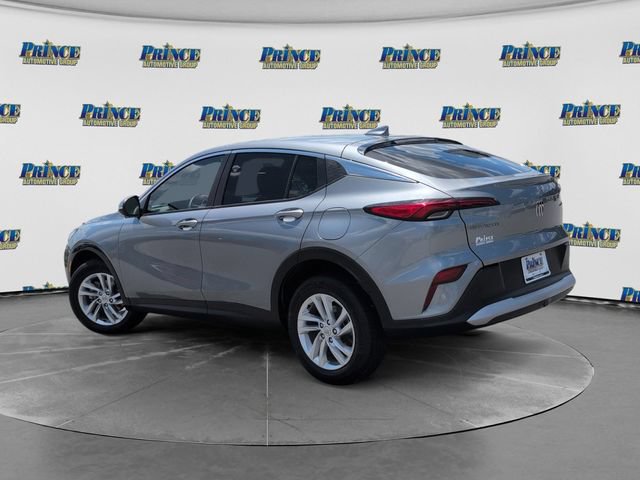 Used 2025 Buick Envista Preferred FWD image 11