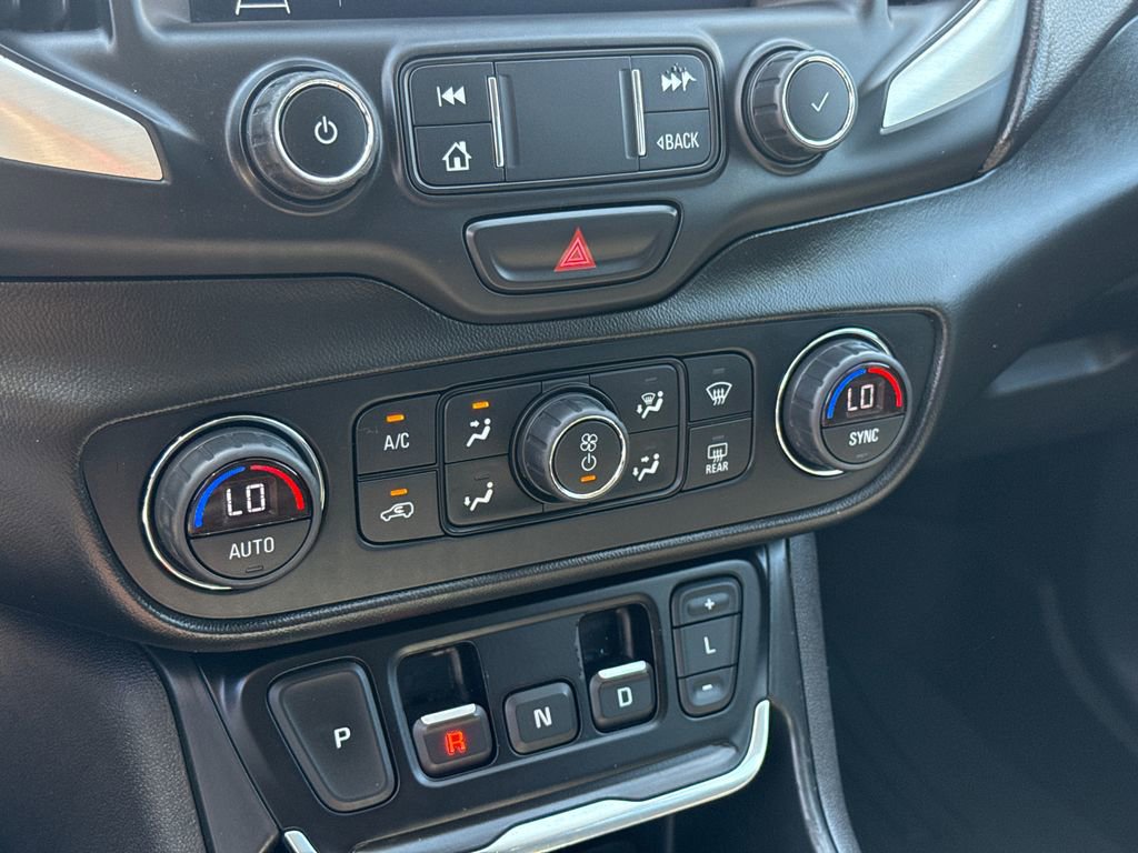 Used 2021 GMC Terrain SLE w/ Driver Convenience Package FWD image 25