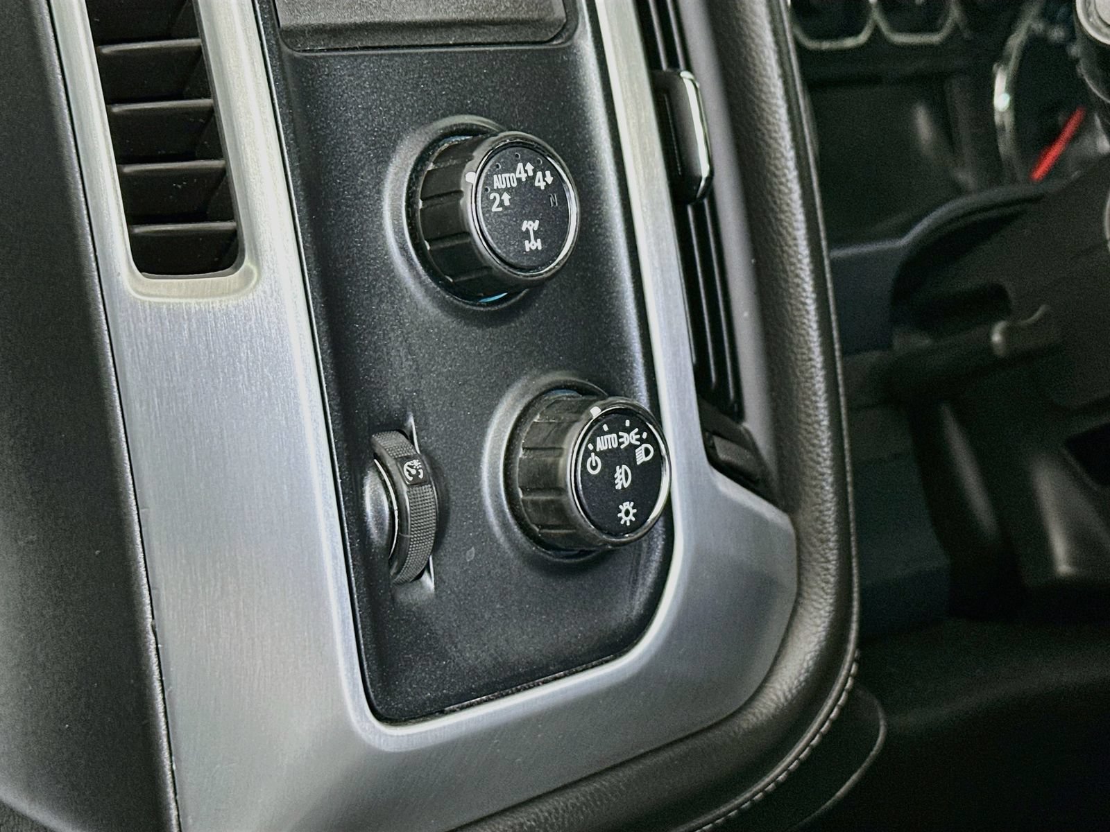Used 2018 GMC Sierra 1500 SLT w/ SLT Premium Package AWD/4WD image 10