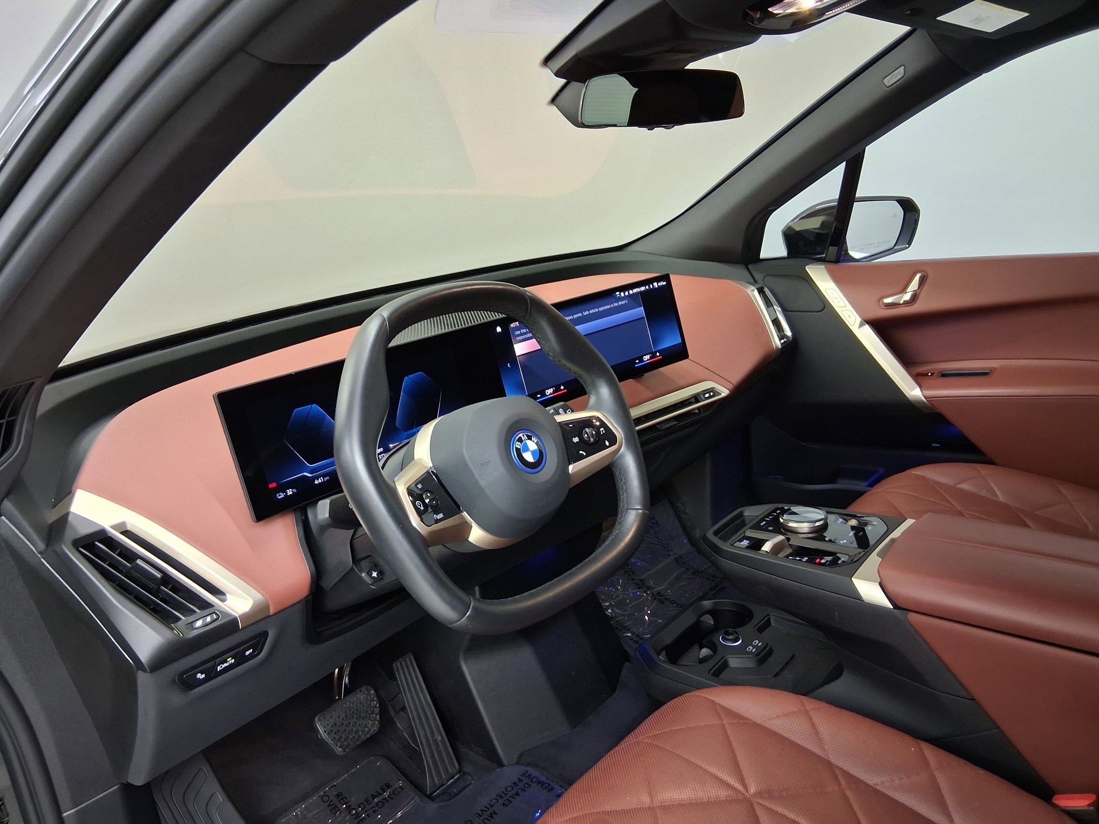 Certified 2023 BMW iX xDrive50 w/ Sport Package image 2