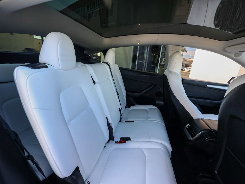 Used 2023 Tesla Model Y Long Range image 18
