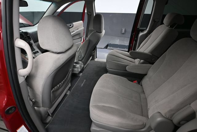 Used 2008 Hyundai Entourage GLS FWD image 29
