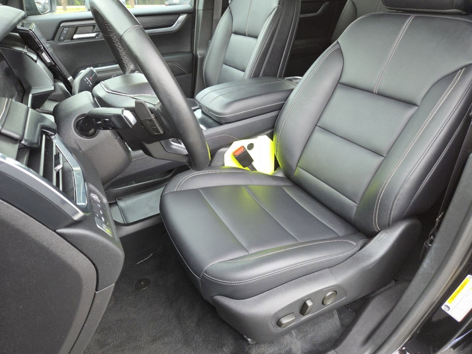 Used 2024 GMC Acadia Elevation AWD/4WD image 30
