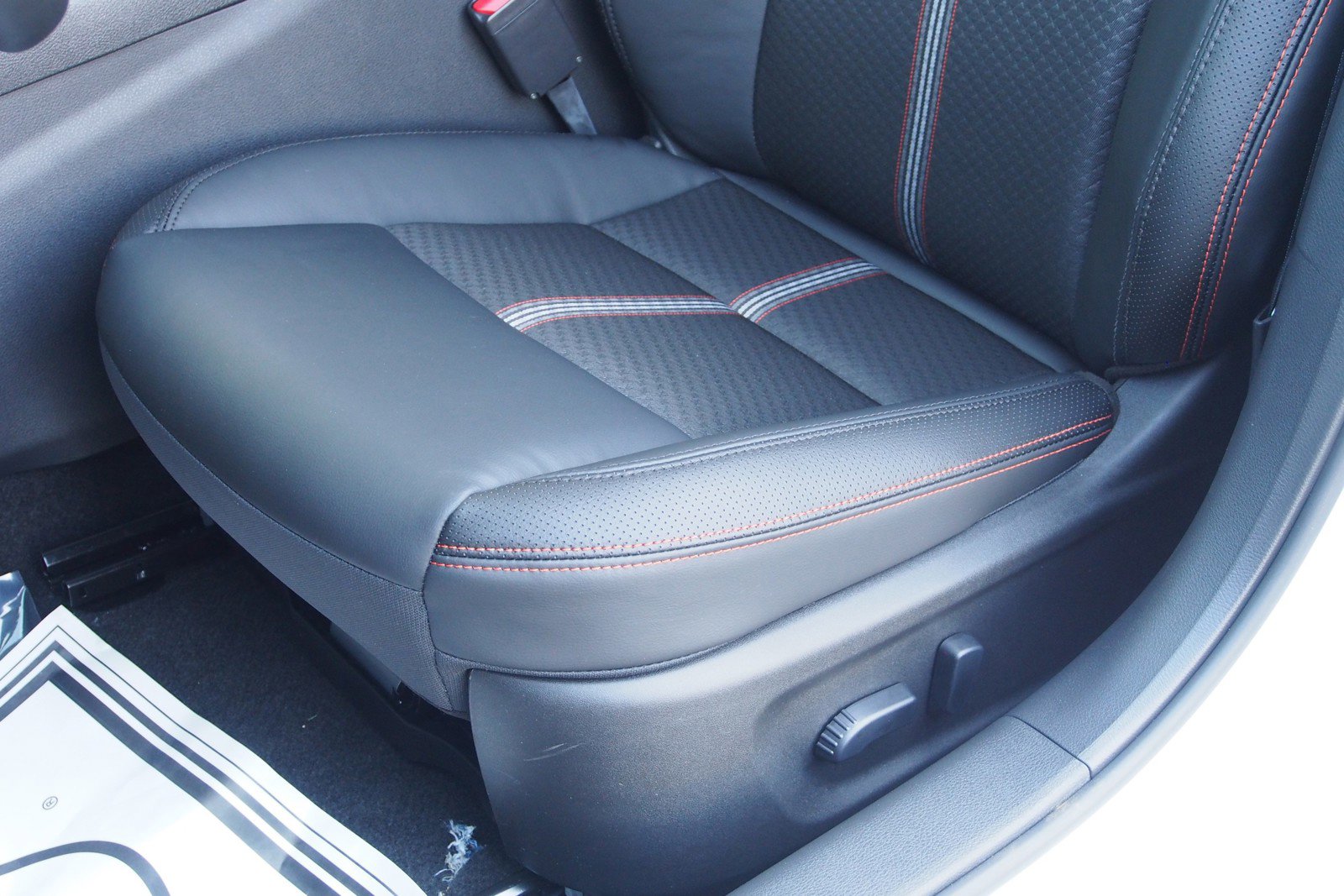 New 2026 Nissan Altima 2.5 SR FWD image 16