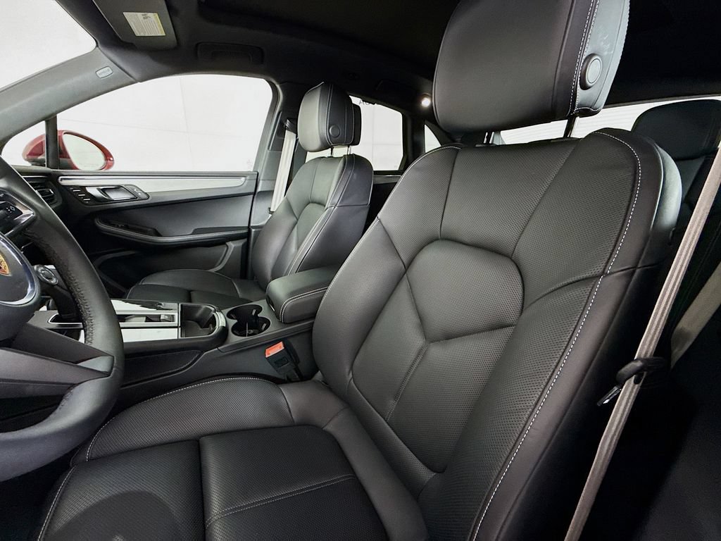Used 2025 Porsche Macan S AWD/4WD image 22