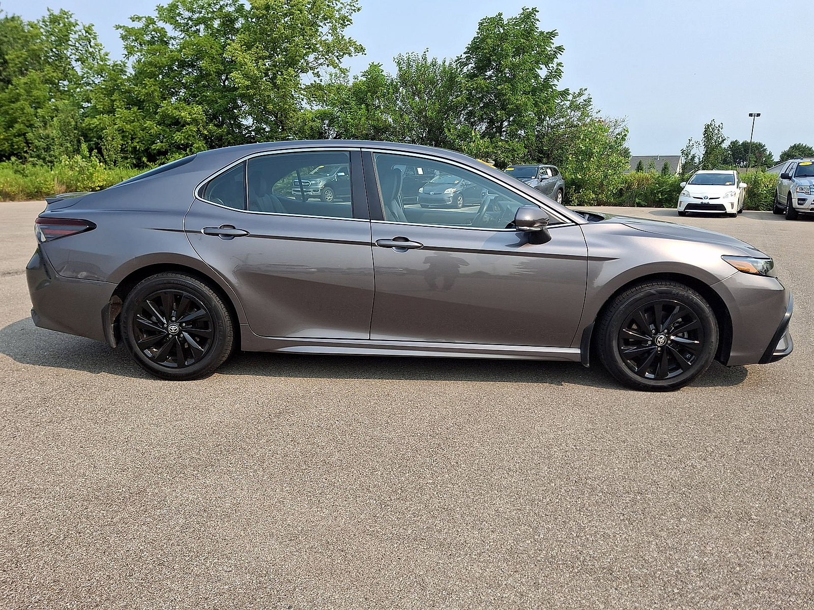 Used 2024 Toyota Camry SE FWD image 26