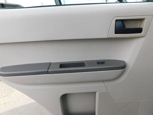 Used 2008 Ford Escape XLT image 14