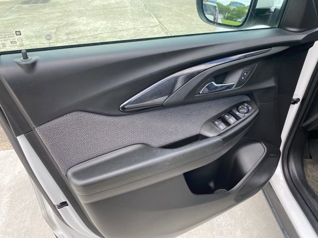 Used 2021 Chevrolet TrailBlazer LT w/ Convenience Package FWD image 14