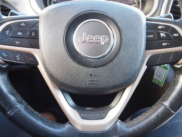 Used 2016 Jeep Cherokee Latitude w/ Cold Weather Group AWD/4WD image 9