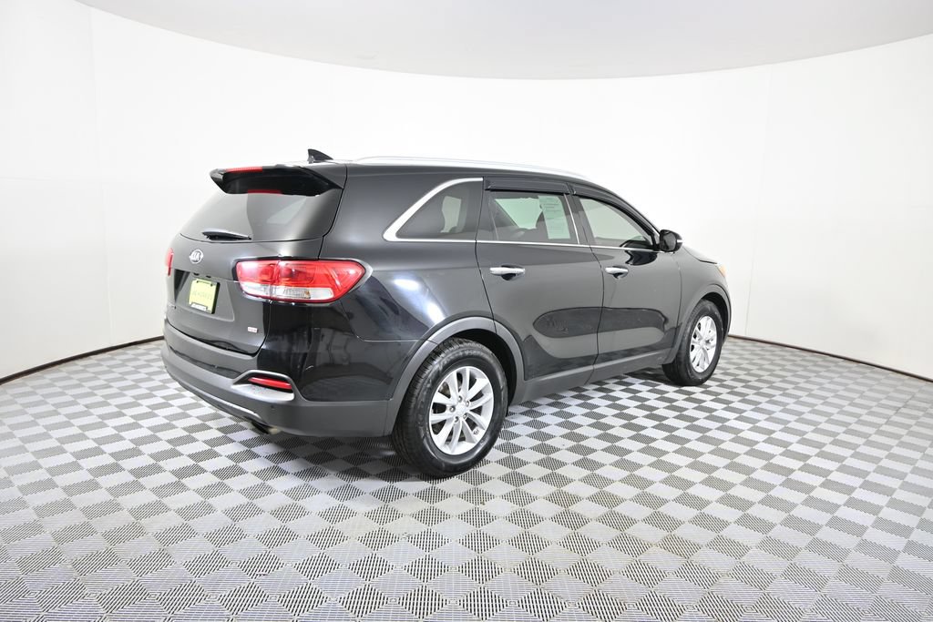Used 2018 Kia Sorento FWD image 6
