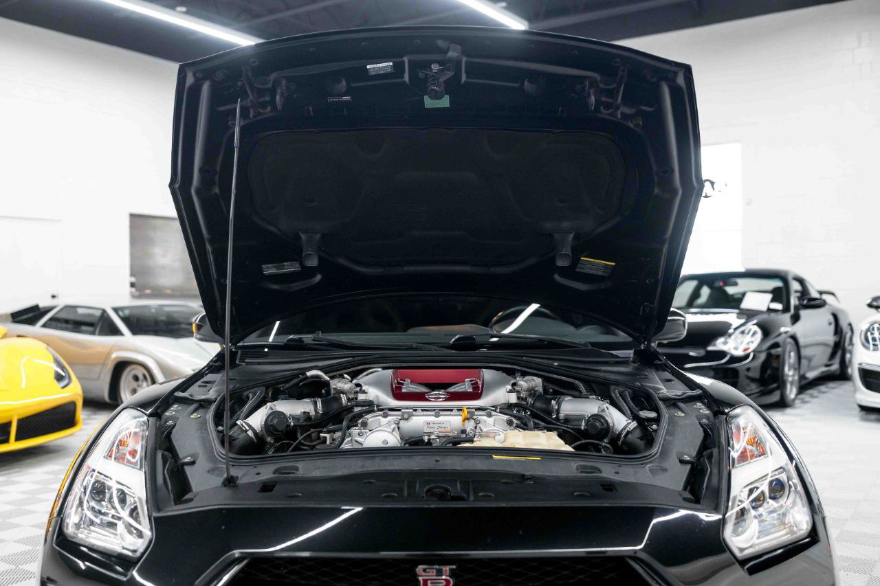 Used 2015 Nissan GT-R Premium AWD/4WD image 71