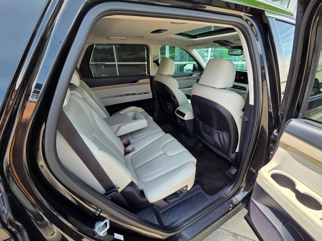 Used 2022 Hyundai Palisade SEL w/ 8P Bench Seat Package image 16